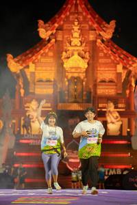 BIB: 295, 5684
                            <button type="button" onclick="openModal(22478138)" class="btn btn-primary btn-sm float-right btn-popup" data-toggle="modal" data-target=".modal-high-quality">
                        <i class="fas fa-shopping-cart"></i> Add to Cart
                    </button>
                                            <button type="button" onclick="isThisMe(22478138, true)" class="btn btn-success btn-sm float-right btn-popup btn-isme hidden" data-toggle="tooltip" data-placement="bottom" title="นี่คือรูปของคุณใช่ไหม คลิกที่นี่เพื่อเอาเข้าอัลบั้ม">
                        <i class="fas fa-plus"></i> Add to album
                    </button>
                    <button type="button" onclick="isThisMe(22478138, false)" class="btn btn-warning btn-sm float-right btn-popup btn-isnotme hidden">
                        <i class="fas fa-ban"></i> Remove from album
                    </button>